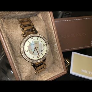 Michael Kors Jewelry - Michael Kors Gold Watch Michael Kors Jewelry - Michael Kors Gold Watch